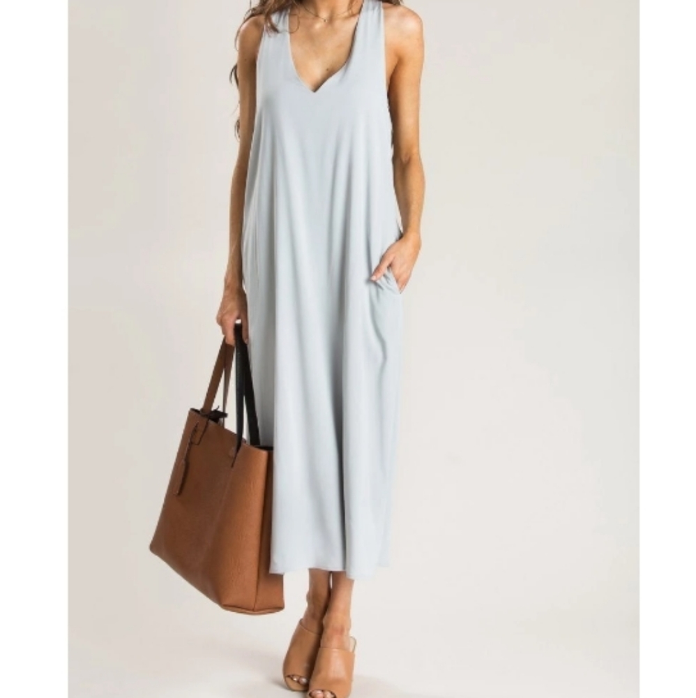 NWOT Grey Sleeveless Maxi Dress w/ Pockets!